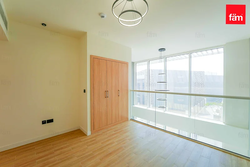 Corner Plot| Garden| Two Parkings63735863271043113