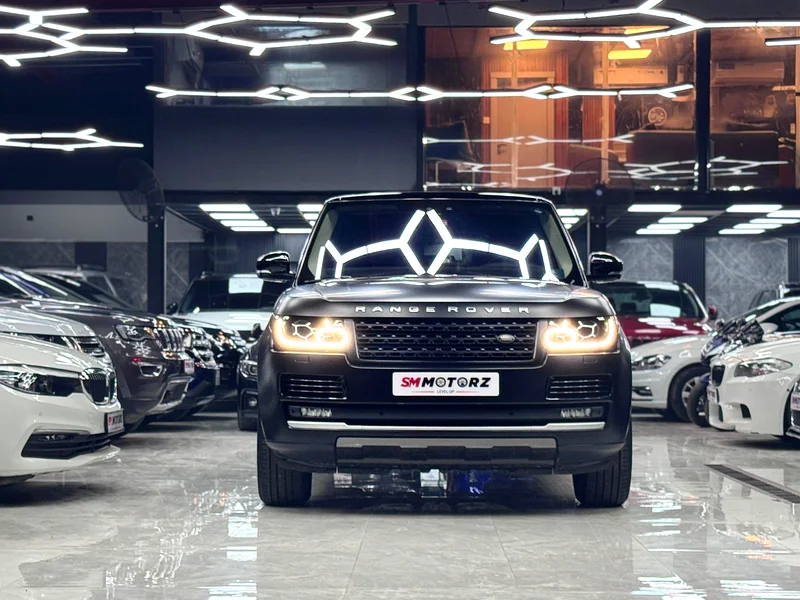 2017 GCC RANGE ROVER HSE V8 SUPERCHARGED FULL AGENCY HISTORY WITH AGNECY SERVICE CONTRACT63612089747075111