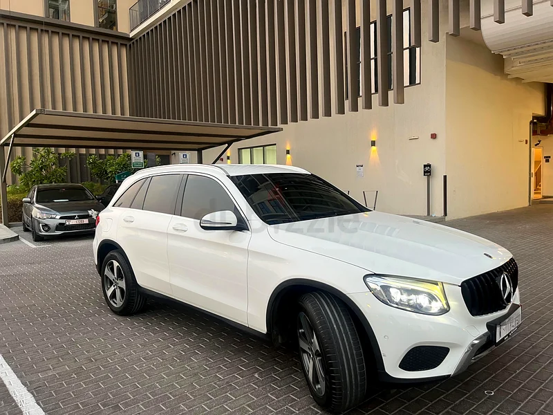 مرسيدس بنز GLC 250 4MATIC | مُستخدم من قبل عائلة بأقل من عامين مع ضمان | دول مجلس التعاون الخليجي | 94,000 كم |63613461897986111