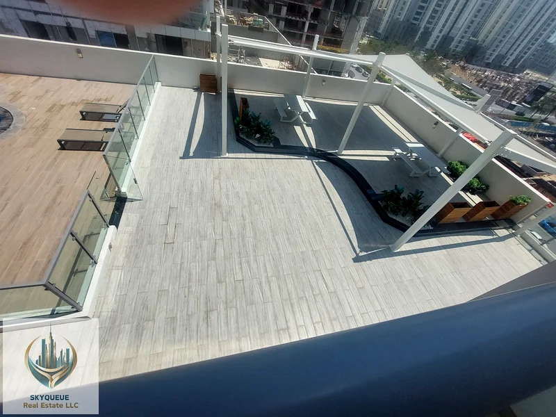 Semi furnished | Close to Circle maal and exit | High Floor63785792840833114