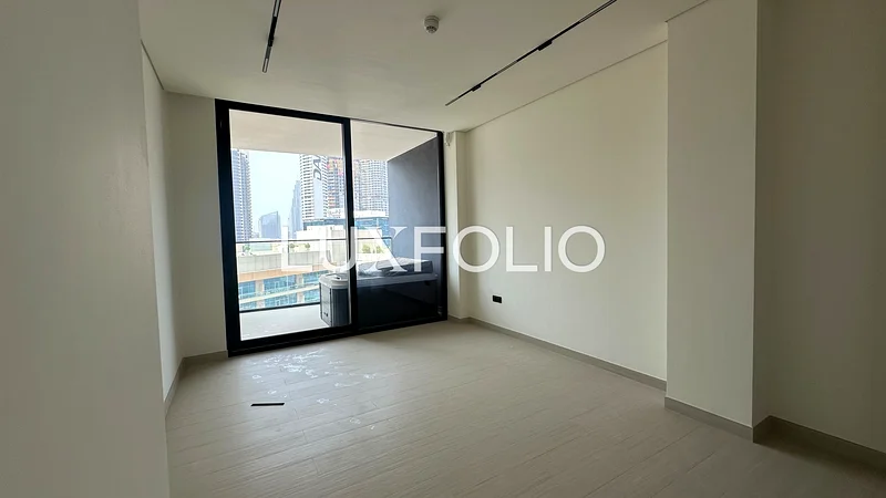 Large Studio | Jacuzzi | Burj  View63793383313921110