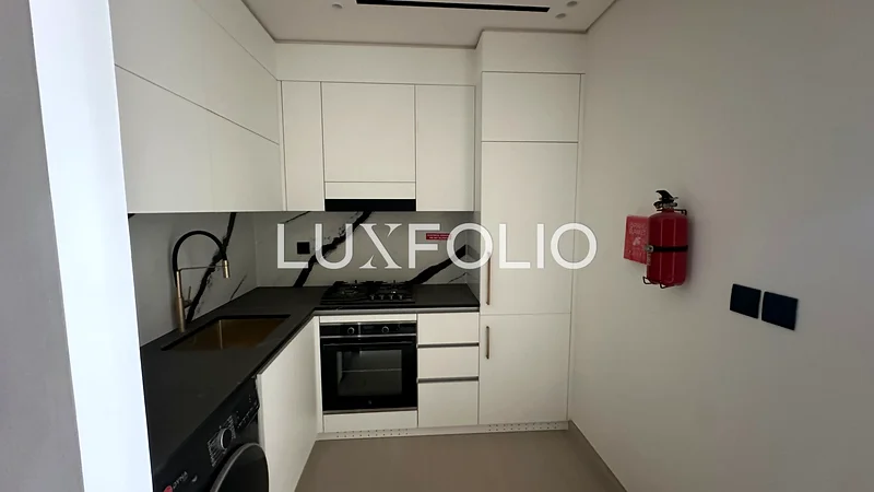 Large Studio | Jacuzzi | Burj  View63793383313921114