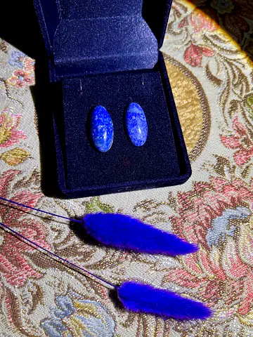 Pair of Natural Lapis Lazuli gemstones tissot omega rado frederique constant longines  18k 21k 22k