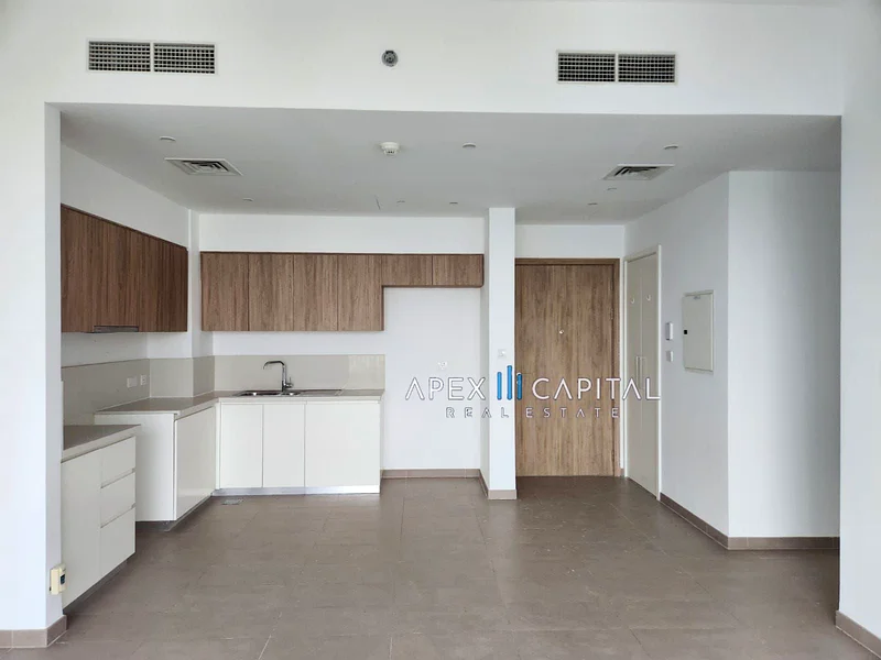 Top Floor | Park and Pool View | Vacant63754524832002112