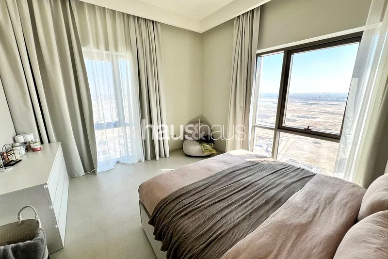Vacant | High Floor | Creek Tower View | Furnished64024295444099113