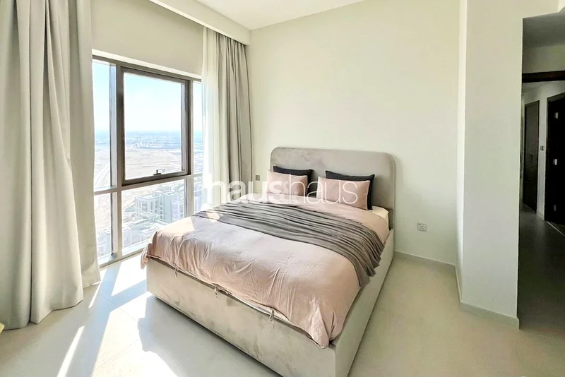 Vacant | High Floor | Creek Tower View | Furnished64024295444099114