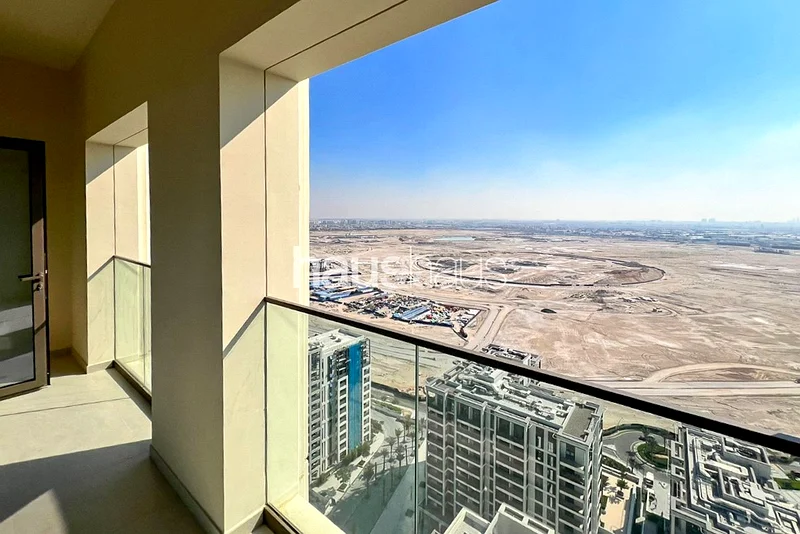 Vacant | High Floor | Creek Tower View | Furnished64024295444099112