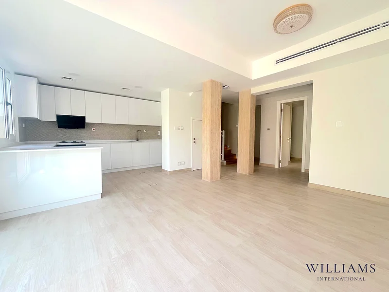 4M |  FULLY UPGRADED  | OPPOSITE POOL AND PARK63922744461570111