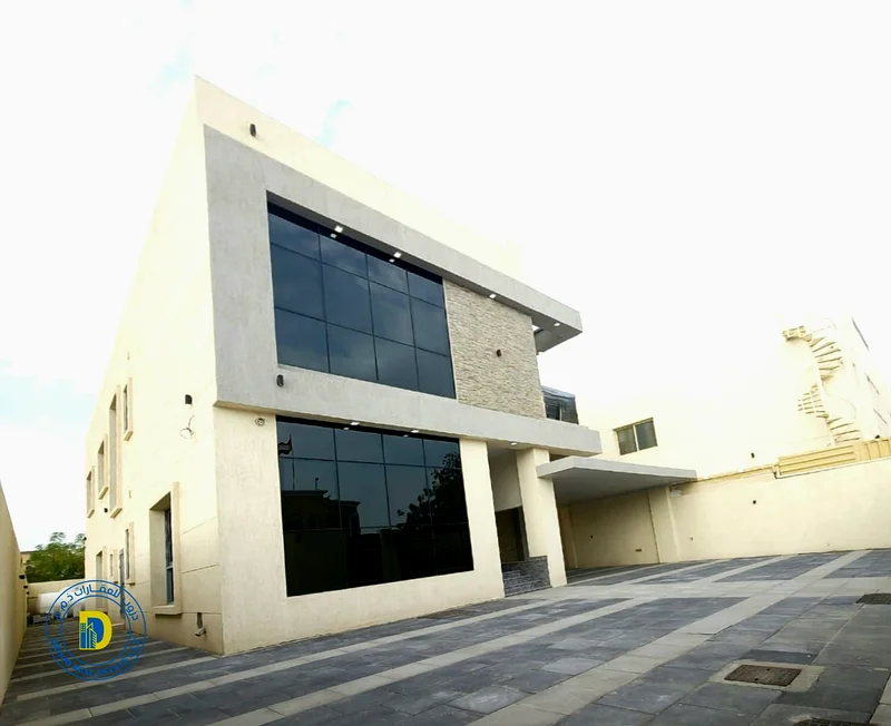 Luxury villa in a prime location in Al Rawda 3, Ajman. The price includes water, electricity and air conditioning.63878297728385111