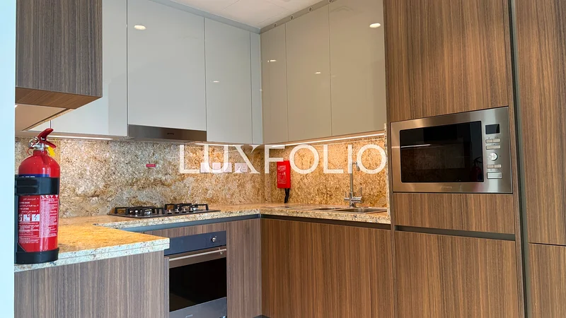 Unfurnished | Modern | Canal View63771015703043114