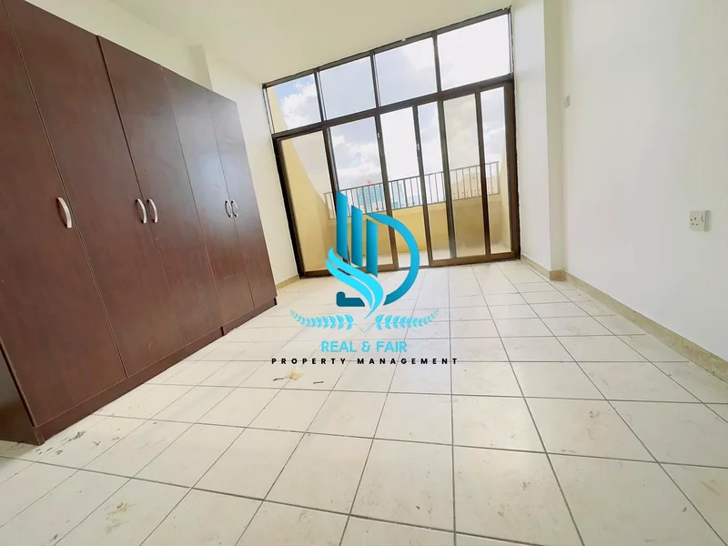 Ready To Move 2 Bedroom with 2 Bathroom with Balcony In Hamdan Street Abu Dhabi.63625130937731112