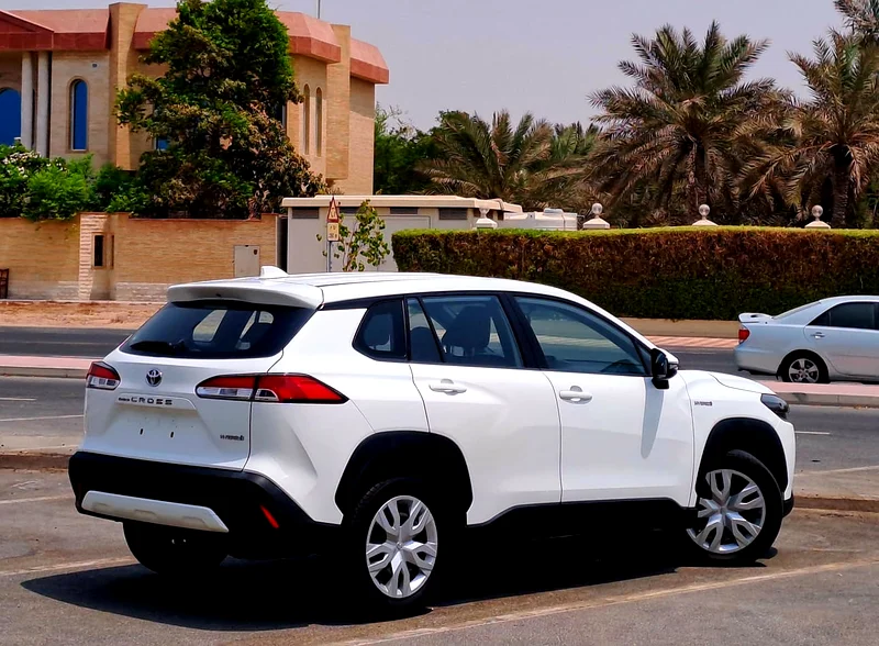TOYOTA COROLLA CROSS 2023 1.8L HYBRID GCC (1250/-MONTHLY)63612447783810114