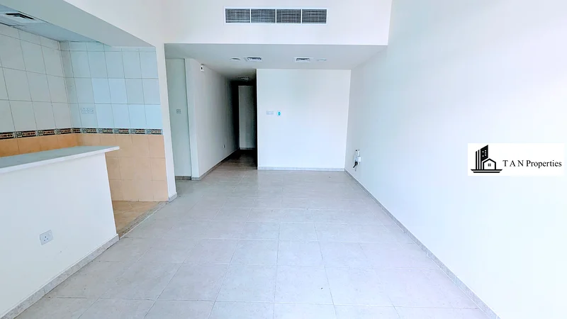 شقة من غرفتي نوم | شرفة | تشطيبات عصرية | تخطيط جميل63767460756737111