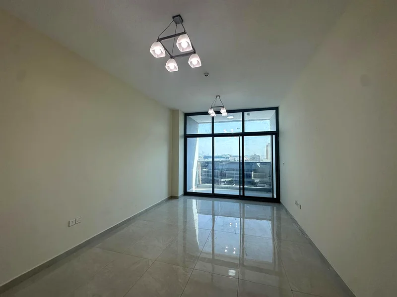شقة فاخرة جديدة بغرفة نوم واحدة مع غرفة تخزين63755415613058110