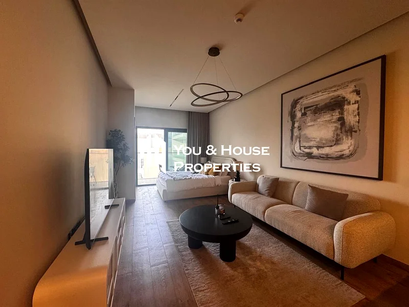 ستوديو مفروش بمستوى عالي مع ميزات منزل ذكي ومناظر وسائل الراحة63779820884099111
