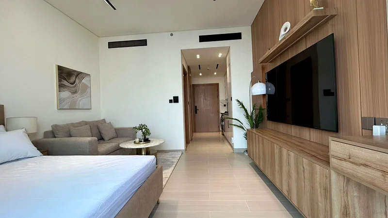 Vacant | Smart Home Feature | Modern Design63784938581762114