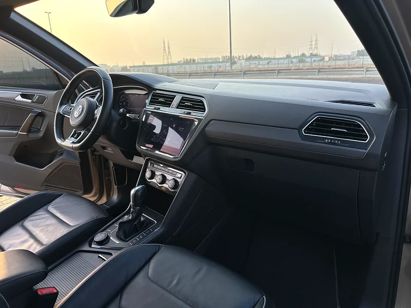 Volkswagen tiguan 2018 RLine GCC original paint first owner no accident super clean car63699034524801113