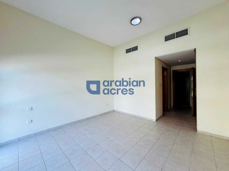 Spacious Layout | Unfurnished | Exclusive63936476930689112