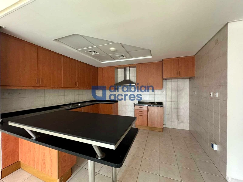 Spacious Layout | Unfurnished | Exclusive63936476930689114