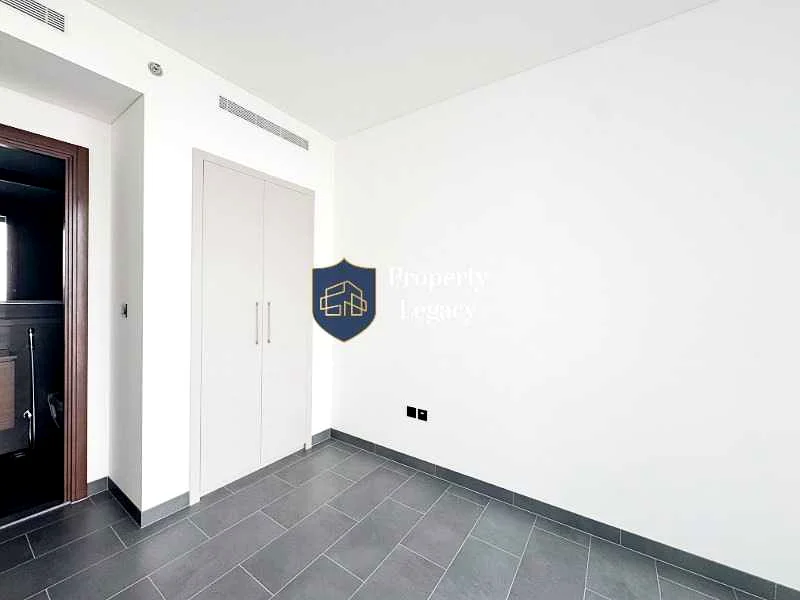Bright Layout | Prime Location | Vacant Now63759364674305112