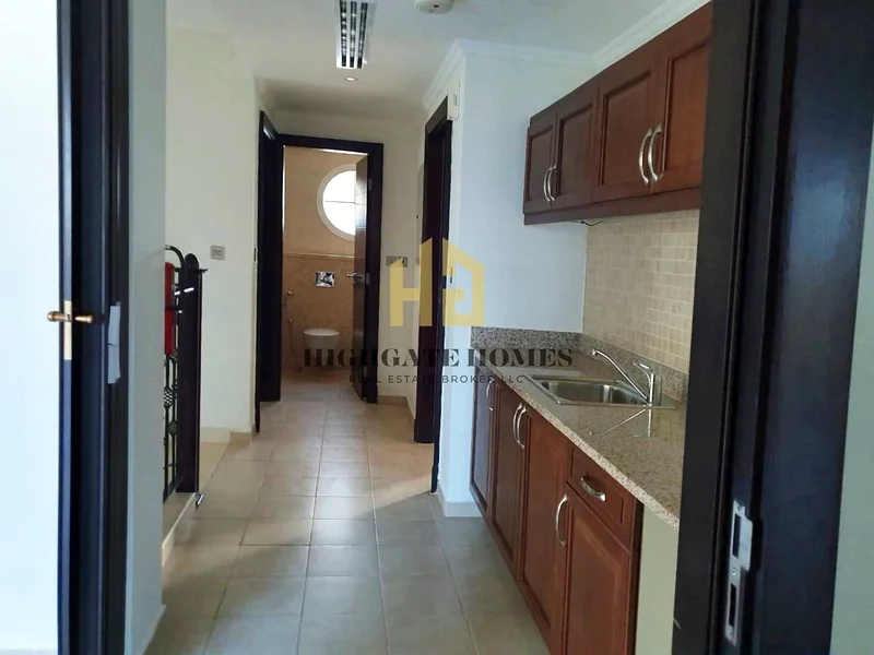 Full Lake view | Vacant on Transfer |  Immaculate63921603568386113