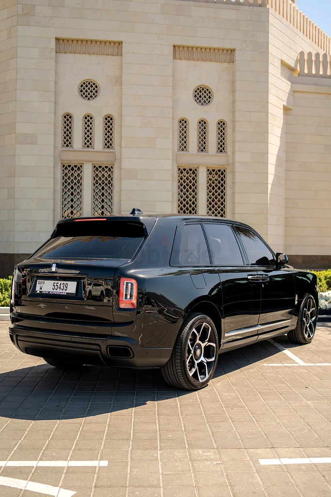 Rolls-Royce Cullinan - Black - 202063700662382979114
