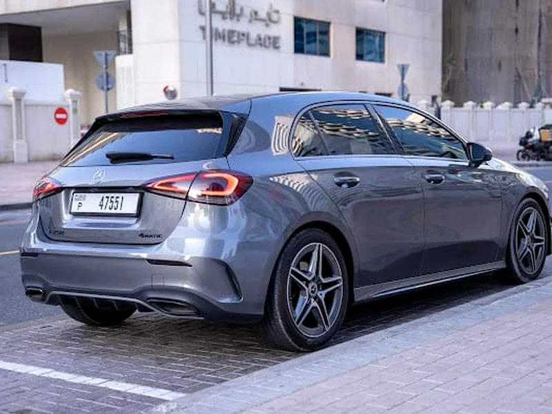 Low mileage clean 2019 A250 SPORT LINE CHANGE ONE DOOR VERY CLEAN LADIES DRIVER FIRST OWNER IN UAE63699044572802113