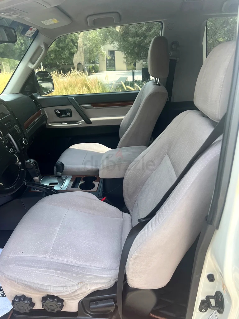 SUV موثوقة ومتينة بقيادة سيدة63613736551041114
