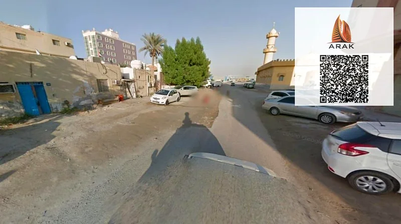 🔹 Old Traditional Commercial House for Sale – Al Liwara 263865456919681112