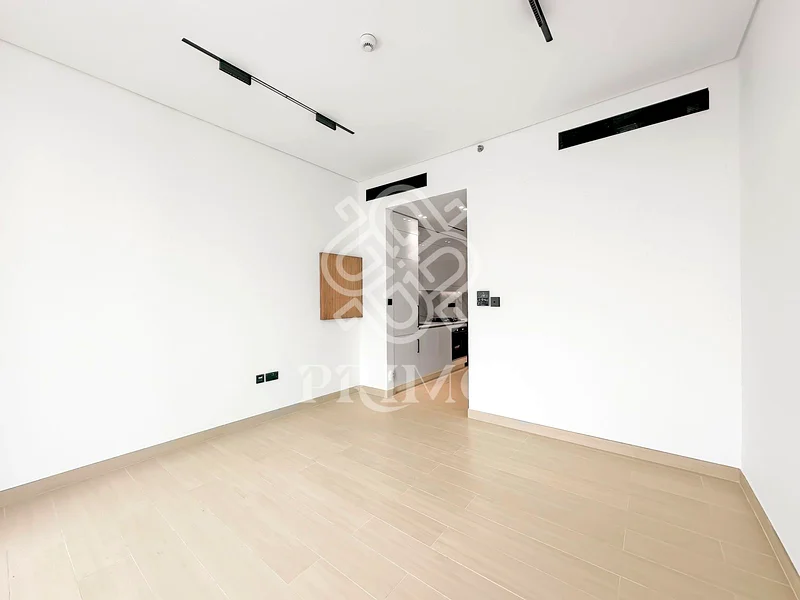 Vacant | Studio | Prime Location63784938564866114
