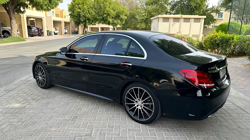 مرسيدس بنز C200 2015 - حالة جيدة -63700563072771111