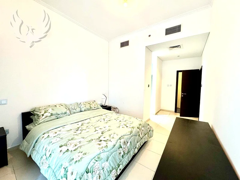 Prime Location  |  Vacant  |  Mid Floor64038568947843113