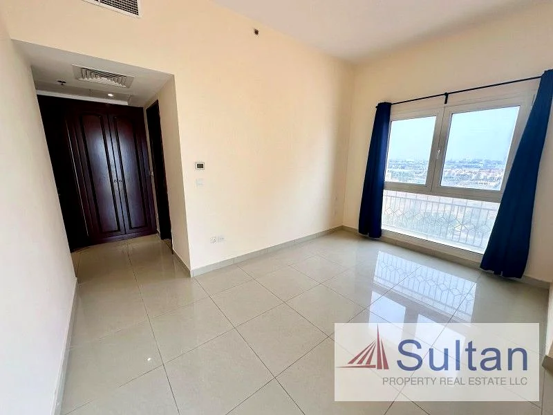 مجمعات سكنية فريدة على جانب البحر مع إطلالة خلابة على الطابق العالي63814366398209114