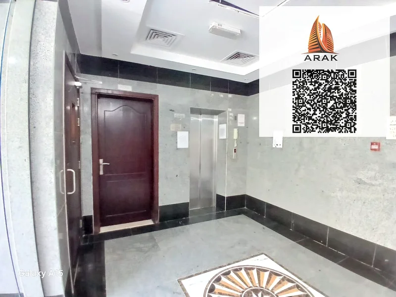 We present a golden investment opportunity to purchase a commercial building located in a strategic corner plot on two streets, offering excellent vi63865571439105113
