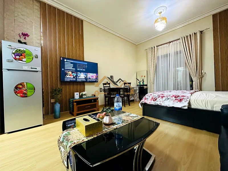 مؤثث بالكامل مع فواتير 12 شيكًا / شهريًا 530063747810320899113