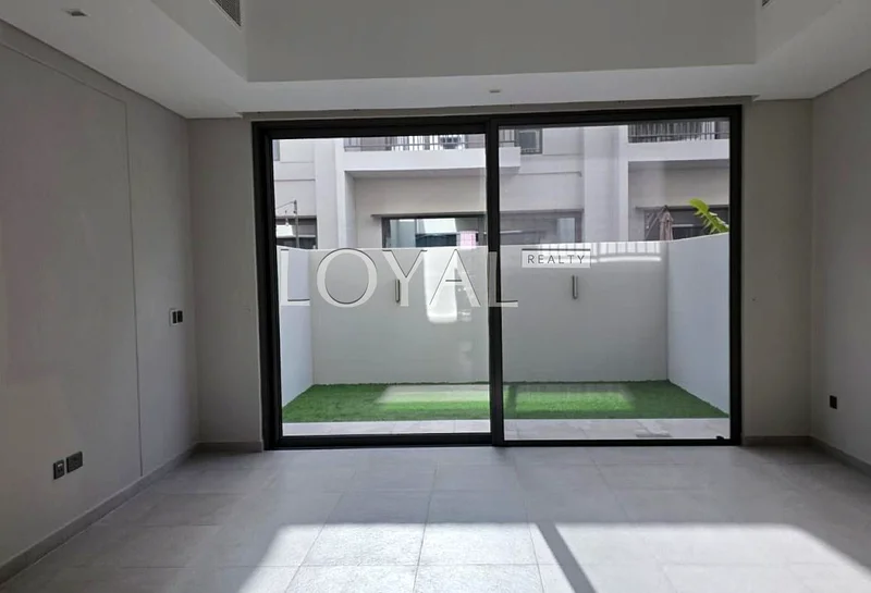 Lowest price | Last unit | Near pool63748197842945113