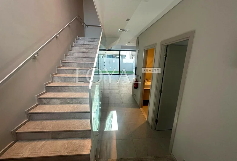 Lowest price | Last unit | Near pool63748197842945112