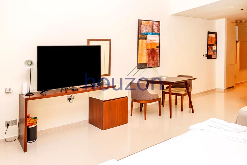 ستوديو حديث | مفروش بالكامل | طابق عالي63789707845635111