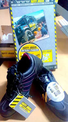 safety shoes