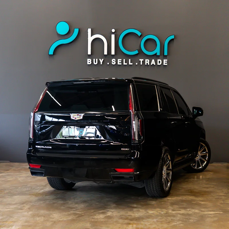 AED 3,928 pm • 0% Downpayment • Escalade Premium Luxury Platinum • 1 Year Warranty and FDSH63699024623617111