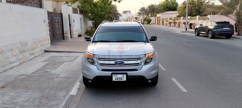 مستكشف جي سي سي الكامل، حالة ممتازة، تم الحفاظ عليه جيدًا واستخدمه شخص أجنبي واحد. سيارة عائلية63699041294850111