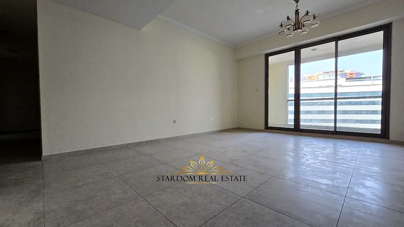 شقة من غرفتي نوم + خادمة | تخطيط مشرق | موقع متميز63747082363905111