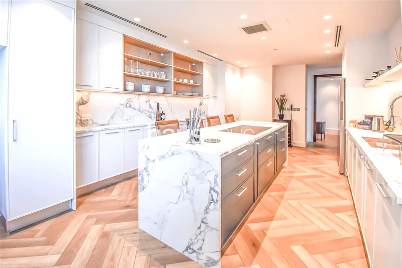 Rented with Notice | Half Floor | Upgraded64036189973378111
