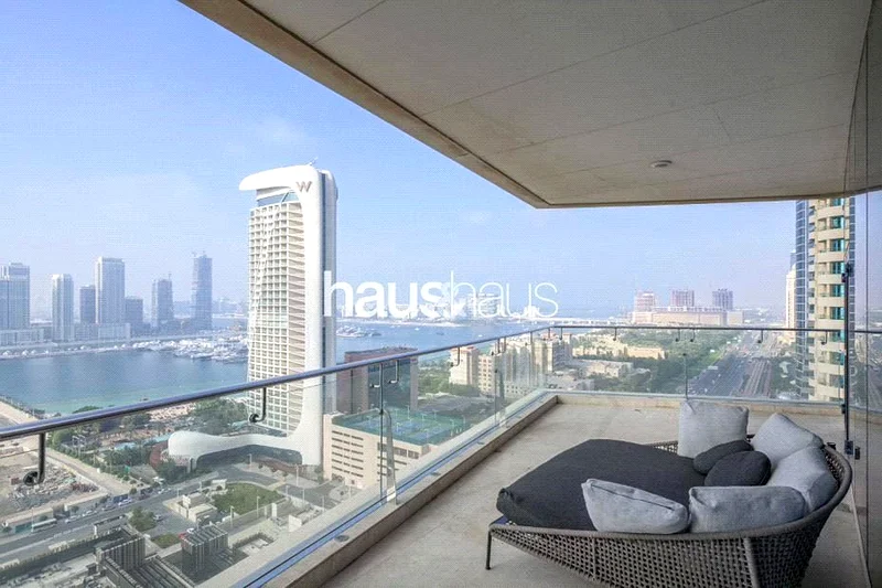 Rented with Notice | Half Floor | Upgraded64036189973378112