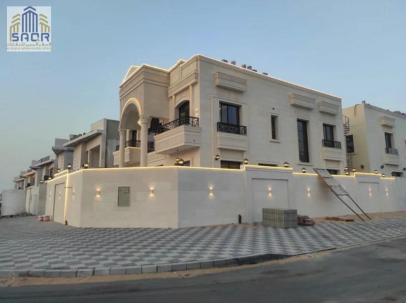 Own a classic villa on the corner of two streets / in front of Azha Complex / with an area of ​​4,500 square feet63911619008387112