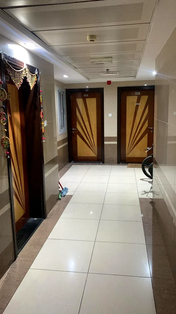 غرفة عائلية مشاركة مؤثثة متاحة63796043537795110