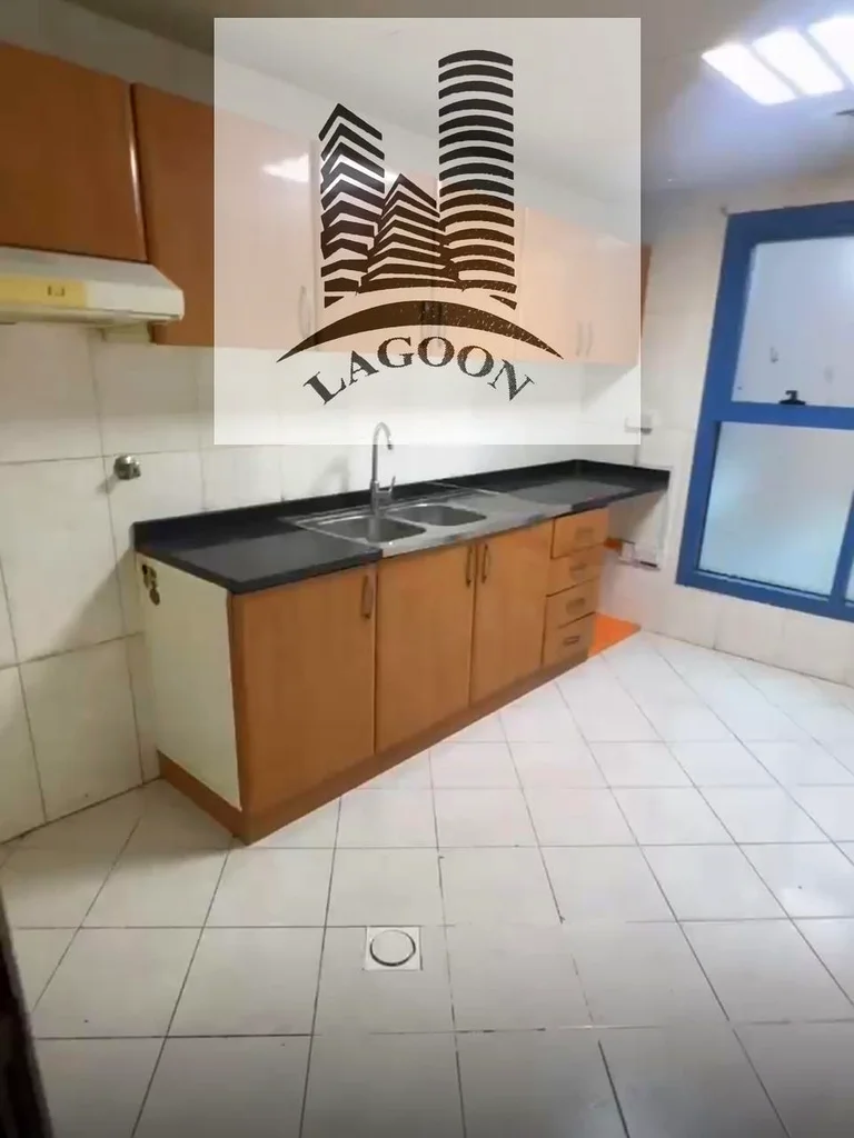 "شقة واسعة من 3 غرف نوم في برج النعيمة، عجمان."63885248073601112