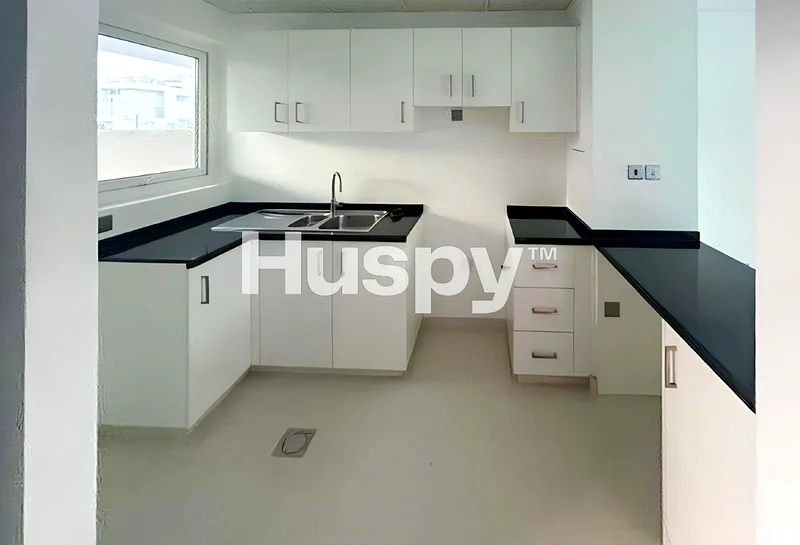 Single Row | Vacant | Near Pool and Park64002890642691112