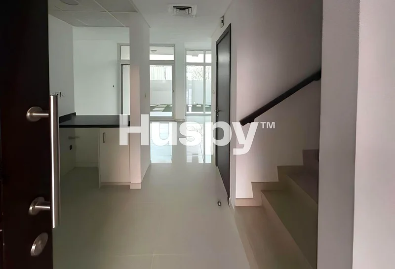 Single Row | Vacant | Near Pool and Park64002890642691113