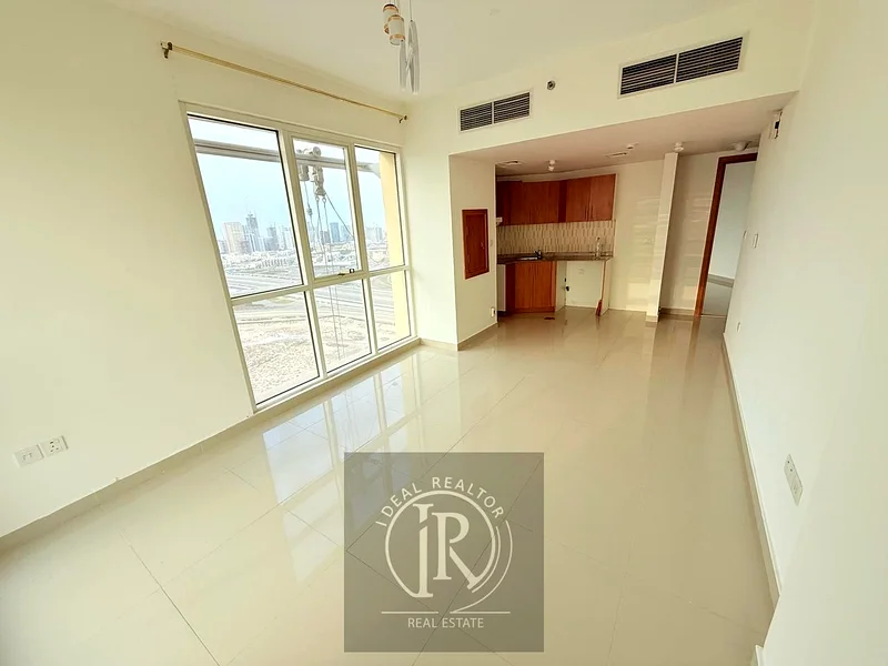 Vacant | Great Layout | W/Balcony  | Lake Views64031693261059112